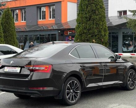 Коричневий Шкода Суперб, об'ємом двигуна 2 л та пробігом 200 тис. км за 19700 $, фото 15 на Automoto.ua