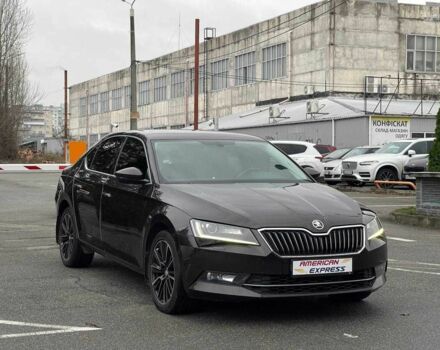 Коричневий Шкода Суперб, об'ємом двигуна 2 л та пробігом 200 тис. км за 19700 $, фото 1 на Automoto.ua