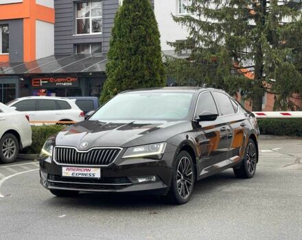 Коричневий Шкода Суперб, об'ємом двигуна 2 л та пробігом 200 тис. км за 19700 $, фото 2 на Automoto.ua