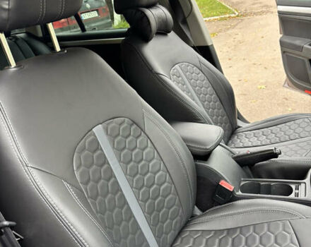 Коричневый Шкода Суперб, объемом двигателя 1.8 л и пробегом 255 тыс. км за 8500 $, фото 19 на Automoto.ua