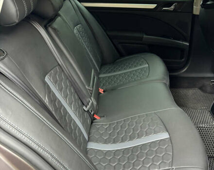 Коричневый Шкода Суперб, объемом двигателя 1.8 л и пробегом 255 тыс. км за 8500 $, фото 17 на Automoto.ua