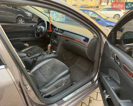 Коричневый Шкода Суперб, объемом двигателя 1.97 л и пробегом 360 тыс. км за 10000 $, фото 9 на Automoto.ua