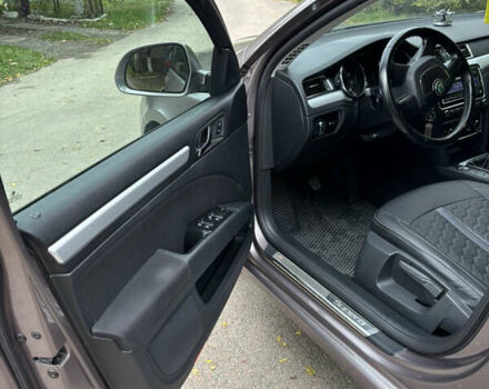 Коричневый Шкода Суперб, объемом двигателя 1.8 л и пробегом 255 тыс. км за 8500 $, фото 11 на Automoto.ua