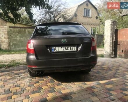 Коричневий Шкода Суперб, об'ємом двигуна 2 л та пробігом 238 тис. км за 11000 $, фото 1 на Automoto.ua