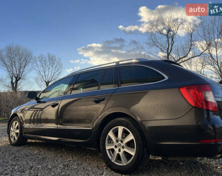 Коричневий Шкода Суперб, об'ємом двигуна 2 л та пробігом 233 тис. км за 10500 $, фото 5 на Automoto.ua