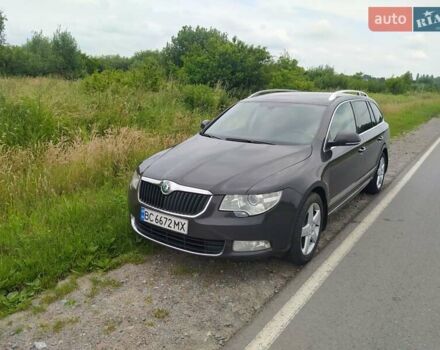 Коричневый Шкода Суперб, объемом двигателя 1.97 л и пробегом 319 тыс. км за 11500 $, фото 1 на Automoto.ua