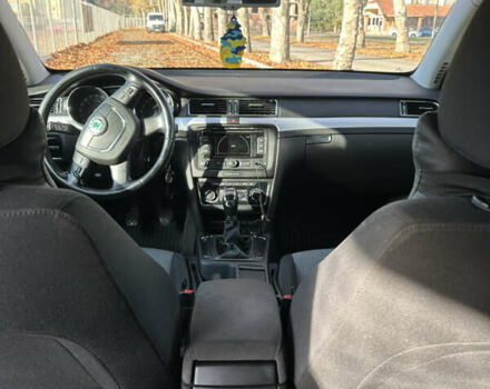 Коричневый Шкода Суперб, объемом двигателя 1.97 л и пробегом 315 тыс. км за 10800 $, фото 11 на Automoto.ua