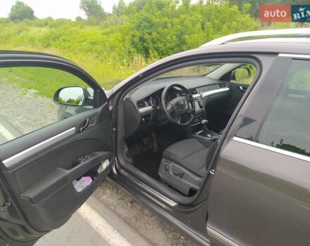 Коричневый Шкода Суперб, объемом двигателя 1.97 л и пробегом 319 тыс. км за 11500 $, фото 4 на Automoto.ua