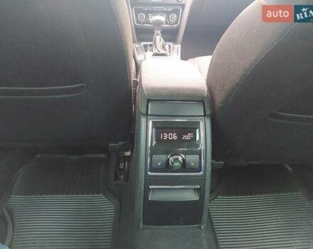 Коричневый Шкода Суперб, объемом двигателя 1.97 л и пробегом 319 тыс. км за 11500 $, фото 6 на Automoto.ua