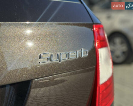 Коричневый Шкода Суперб, объемом двигателя 2 л и пробегом 240 тыс. км за 13200 $, фото 10 на Automoto.ua