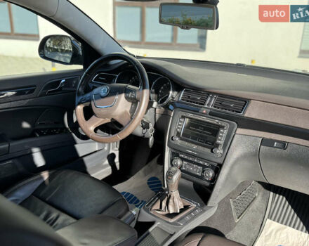 Коричневый Шкода Суперб, объемом двигателя 2 л и пробегом 240 тыс. км за 13200 $, фото 34 на Automoto.ua