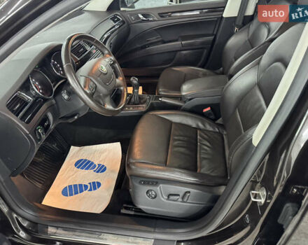 Коричневый Шкода Суперб, объемом двигателя 2 л и пробегом 240 тыс. км за 13200 $, фото 37 на Automoto.ua