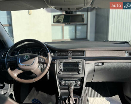 Коричневый Шкода Суперб, объемом двигателя 2 л и пробегом 240 тыс. км за 13200 $, фото 33 на Automoto.ua