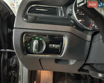 Коричневый Шкода Суперб, объемом двигателя 2 л и пробегом 240 тыс. км за 13200 $, фото 46 на Automoto.ua