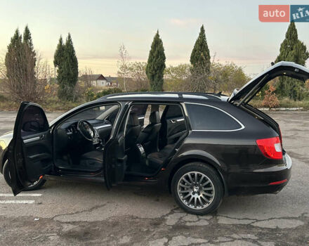 Коричневый Шкода Суперб, объемом двигателя 2 л и пробегом 307 тыс. км за 10900 $, фото 9 на Automoto.ua