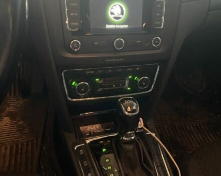 Коричневый Шкода Суперб, объемом двигателя 2 л и пробегом 175 тыс. км за 12700 $, фото 5 на Automoto.ua