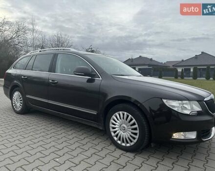 Коричневий Шкода Суперб, об'ємом двигуна 2 л та пробігом 305 тис. км за 12000 $, фото 16 на Automoto.ua