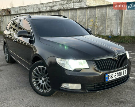 Коричневый Шкода Суперб, объемом двигателя 2 л и пробегом 307 тыс. км за 10900 $, фото 2 на Automoto.ua