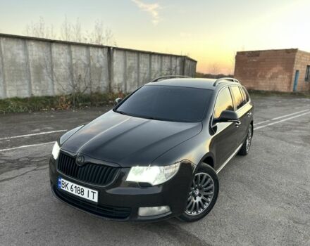 Коричневый Шкода Суперб, объемом двигателя 2 л и пробегом 306 тыс. км за 10500 $, фото 1 на Automoto.ua