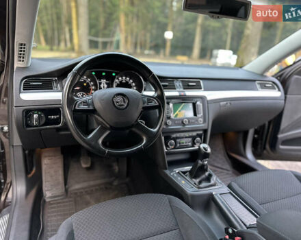 Коричневий Шкода Суперб, об'ємом двигуна 1.6 л та пробігом 258 тис. км за 10899 $, фото 129 на Automoto.ua