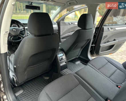 Коричневий Шкода Суперб, об'ємом двигуна 1.6 л та пробігом 258 тис. км за 10899 $, фото 135 на Automoto.ua