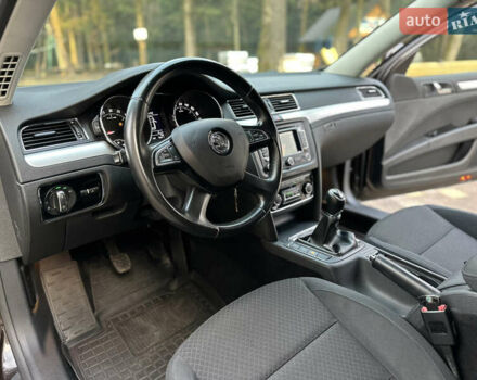 Коричневий Шкода Суперб, об'ємом двигуна 1.6 л та пробігом 258 тис. км за 10899 $, фото 102 на Automoto.ua