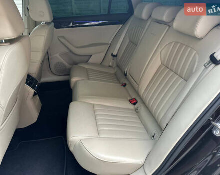 Коричневый Шкода Суперб, объемом двигателя 2 л и пробегом 255 тыс. км за 20000 $, фото 25 на Automoto.ua