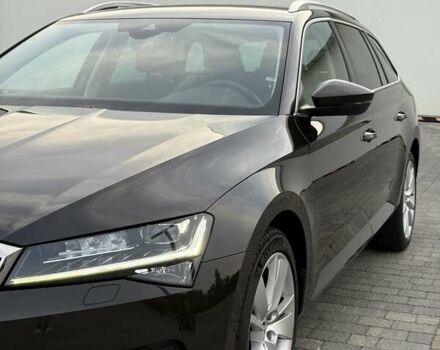 Коричневий Шкода Суперб, об'ємом двигуна 2 л та пробігом 141 тис. км за 23500 $, фото 1 на Automoto.ua