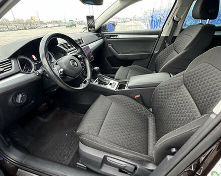 Шкода Суперб 2021 у Нововолинськ на Automoto.ua Коричневий Шкода Суперб, об'ємом двигуна 1.97 л та пробігом 320 тис. км за 18499 $, фото 10 на Automoto.ua