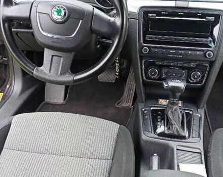 Коричневый Шкода Суперб, объемом двигателя 1.8 л и пробегом 182 тыс. км за 8100 $, фото 13 на Automoto.ua