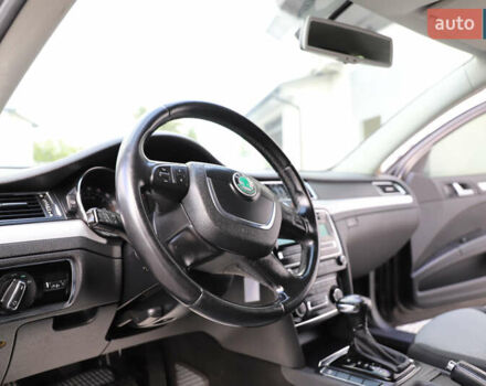 Шкода Суперб 2009 у Дрогобичі на Automoto.ua Коричневий Шкода Суперб, об'ємом двигуна 1.9 л та пробігом 250 тис. км за 8500 $, фото 32 на Automoto.ua
