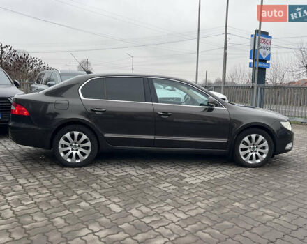 Коричневый Шкода Суперб, объемом двигателя 1.8 л и пробегом 292 тыс. км за 7990 $, фото 1 на Automoto.ua