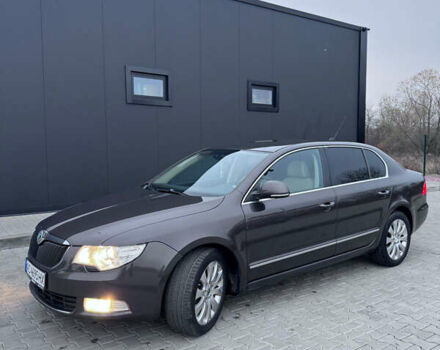 Коричневый Шкода Суперб, объемом двигателя 2 л и пробегом 337 тыс. км за 8900 $, фото 4 на Automoto.ua