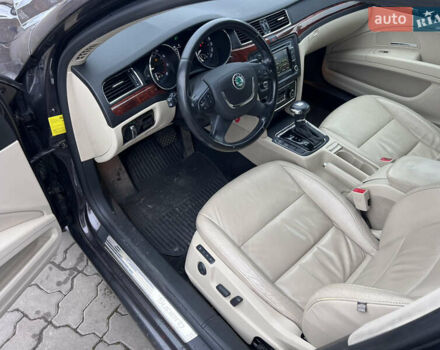 Коричневый Шкода Суперб, объемом двигателя 1.8 л и пробегом 292 тыс. км за 7990 $, фото 13 на Automoto.ua