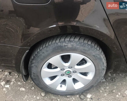 Коричневый Шкода Суперб, объемом двигателя 1.8 л и пробегом 173 тыс. км за 11000 $, фото 78 на Automoto.ua