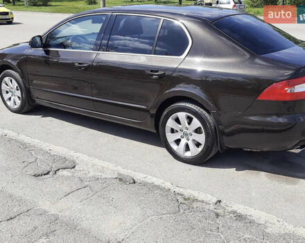 Коричневый Шкода Суперб, объемом двигателя 1.8 л и пробегом 173 тыс. км за 11000 $, фото 1 на Automoto.ua