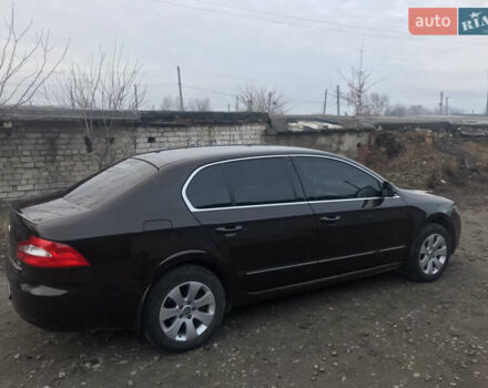 Коричневый Шкода Суперб, объемом двигателя 1.8 л и пробегом 173 тыс. км за 11000 $, фото 57 на Automoto.ua