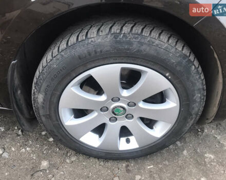 Коричневый Шкода Суперб, объемом двигателя 1.8 л и пробегом 173 тыс. км за 11000 $, фото 77 на Automoto.ua