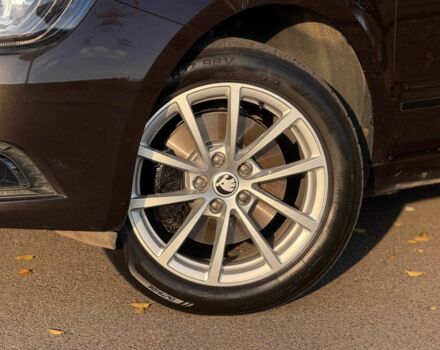 Коричневый Шкода Суперб, объемом двигателя 0 л и пробегом 235 тыс. км за 12600 $, фото 4 на Automoto.ua