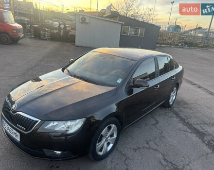 Коричневый Шкода Суперб, объемом двигателя 1.6 л и пробегом 269 тыс. км за 10799 $, фото 4 на Automoto.ua