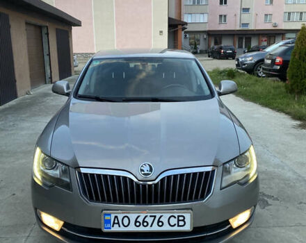 Шкода Суперб 2013 в Мукачеве на Automoto.ua Коричневый Шкода Суперб, объемом двигателя 1.97 л и пробегом 260 тыс. км за 12500 $, фото 4 на Automoto.ua