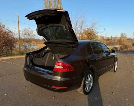 Коричневый Шкода Суперб, объемом двигателя 0 л и пробегом 235 тыс. км за 12600 $, фото 9 на Automoto.ua