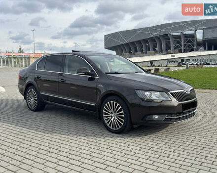Коричневий Шкода Суперб, об'ємом двигуна 2 л та пробігом 280 тис. км за 14200 $, фото 2 на Automoto.ua