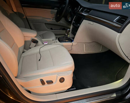 Коричневый Шкода Суперб, объемом двигателя 1.97 л и пробегом 189 тыс. км за 16000 $, фото 9 на Automoto.ua