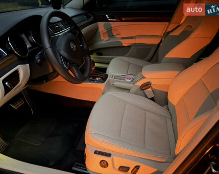 Коричневый Шкода Суперб, объемом двигателя 1.97 л и пробегом 189 тыс. км за 16000 $, фото 18 на Automoto.ua