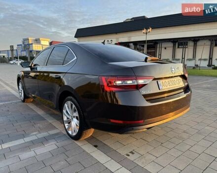 Коричневый Шкода Суперб, объемом двигателя 1.97 л и пробегом 245 тыс. км за 17900 $, фото 10 на Automoto.ua