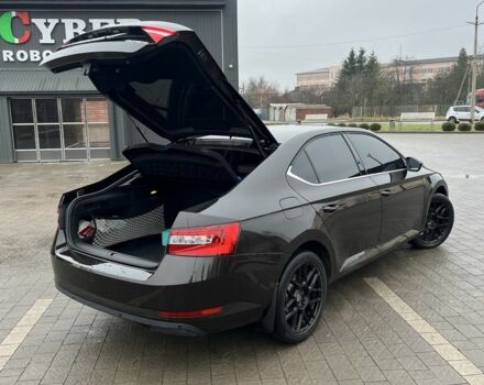 Коричневий Шкода Суперб, об'ємом двигуна 1.8 л та пробігом 160 тис. км за 11800 $, фото 3 на Automoto.ua