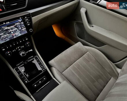 Коричневий Шкода Суперб, об'ємом двигуна 2 л та пробігом 247 тис. км за 18700 $, фото 92 на Automoto.ua