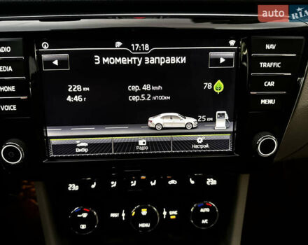 Коричневий Шкода Суперб, об'ємом двигуна 2 л та пробігом 247 тис. км за 18700 $, фото 95 на Automoto.ua