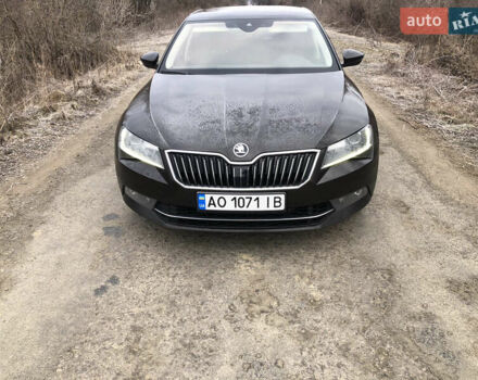 Коричневый Шкода Суперб, объемом двигателя 1.98 л и пробегом 255 тыс. км за 20500 $, фото 2 на Automoto.ua